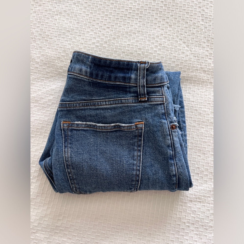 Abercrombie curve love high rise mom jean